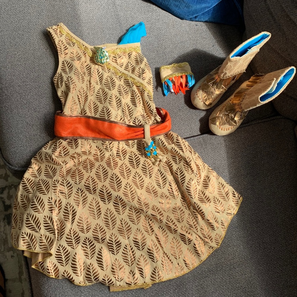 Pocahontas costume with shoes and armband.